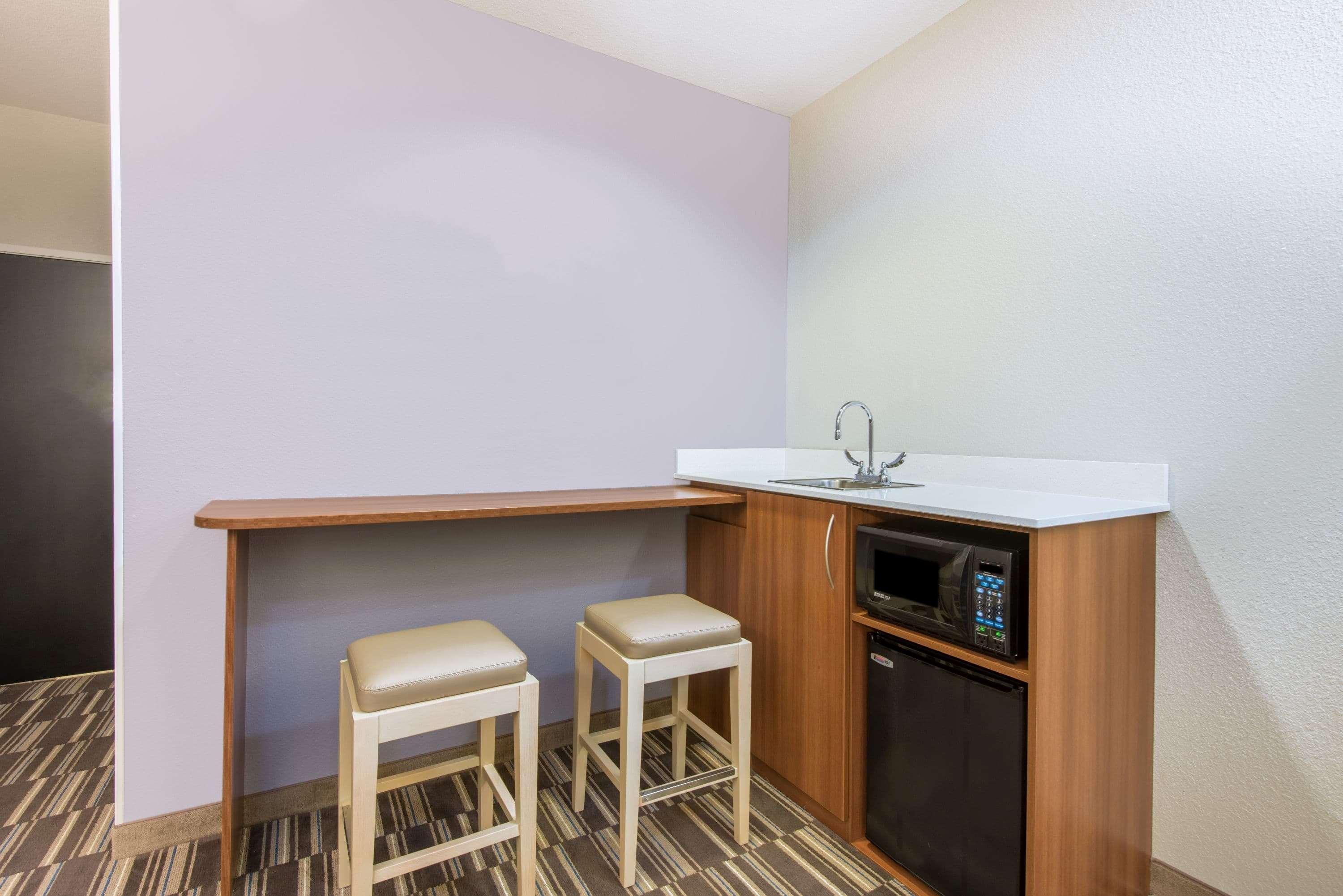 Microtel Inn & Suites By Wyndham Cadiz Kültér fotó